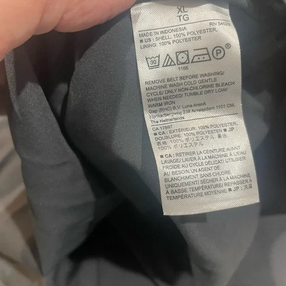 BANANA REPUBLIC XL blouse. Geometric pattern in shades of gray and black. EUC - Picture 6 of 8